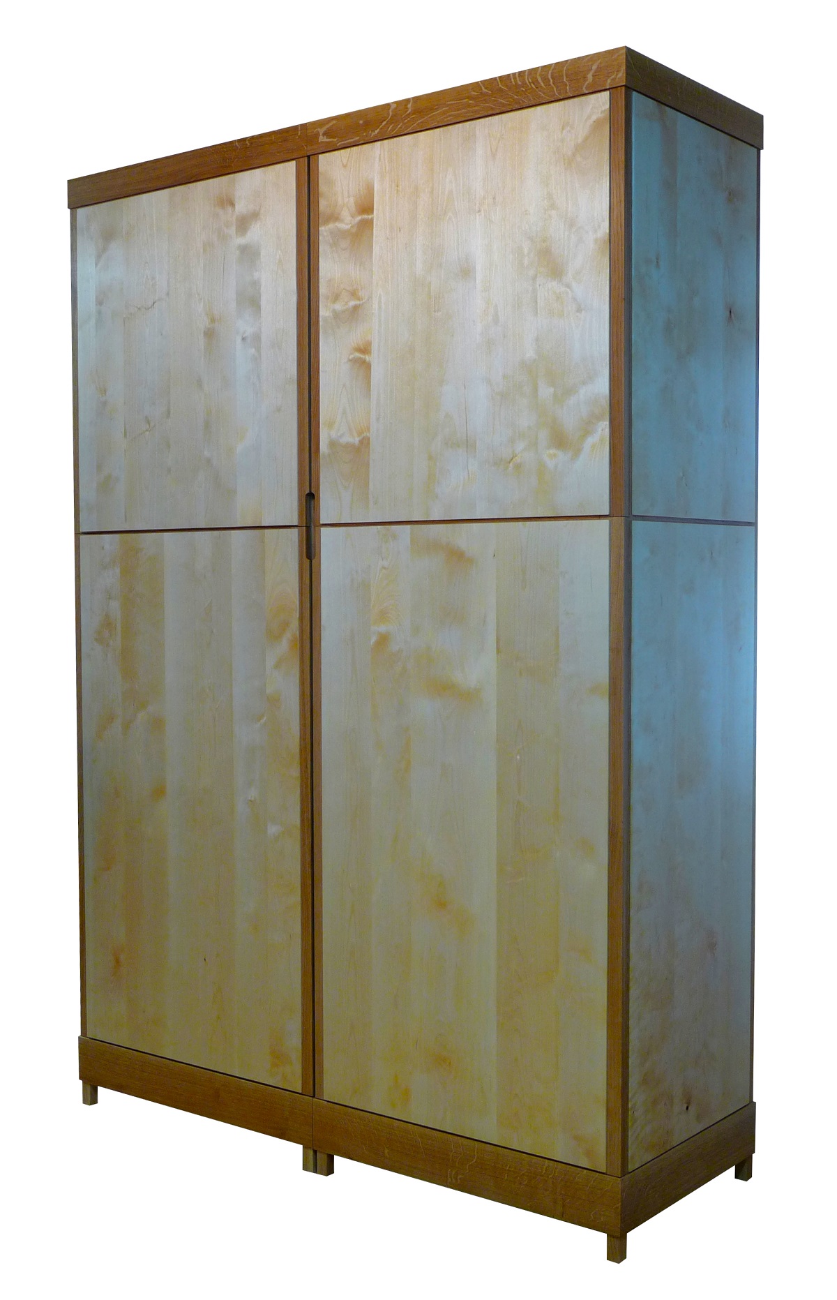 Kleiderschrank in Birke und Eiche in Stellung als Zwillungsschränke (© Tischlerei Andreas Degner)