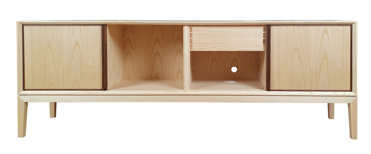 Phono-Sideboard: optionales Schubfach (© Tischlerei Andreas Degner)